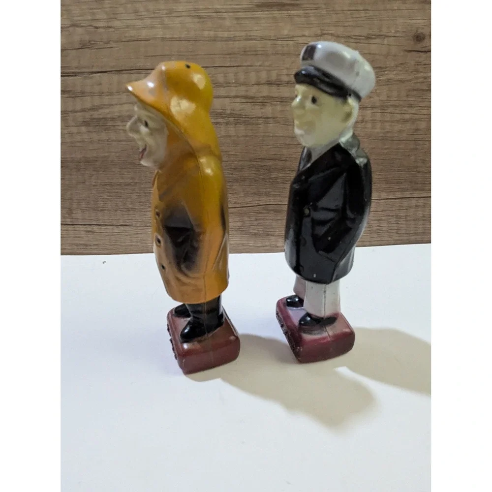 Vintage HK Old Salty and Capn Pepper Plastic Salt and Pepper Shaker Set Nautical
